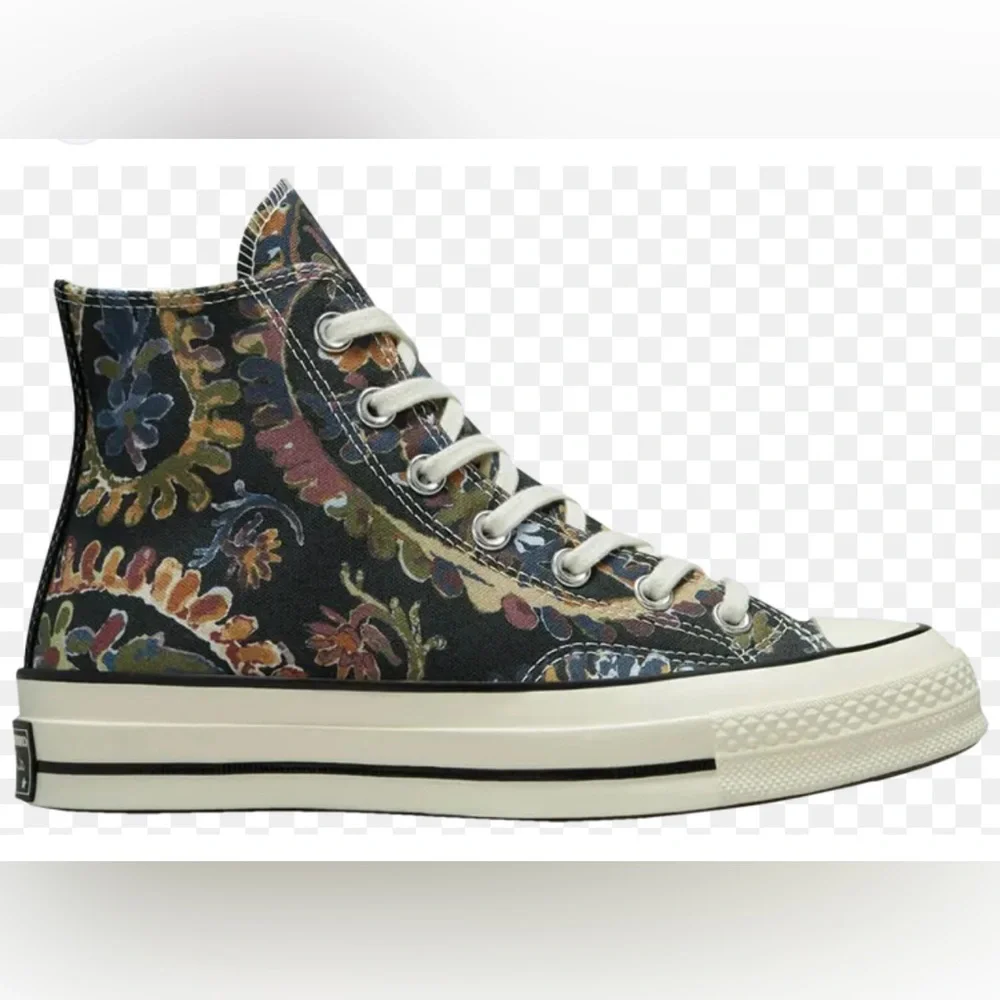 Chuck Taylor Black High Fall Floral High Top Sneakers Size 4.5